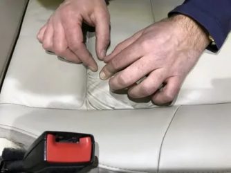 Чем чистить кожу в автомобиле?
