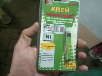Чем приклеить обогрев заднего стекла автомобиля?