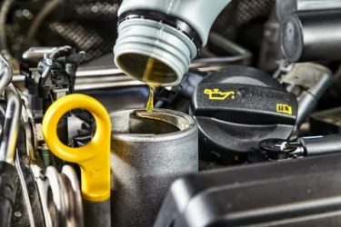 Как правильно подобрать масло в двигатель автомобиля?
