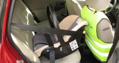 Как прицепить автолюльку в машине?