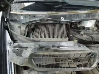 Как снять салонный фильтр на приоре?