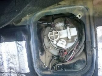 Как снять топливный насос на приоре?