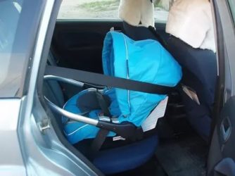 Как устанавливается автокресло в машину?
