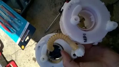 Как заменить топливный фильтр на хендай солярис?