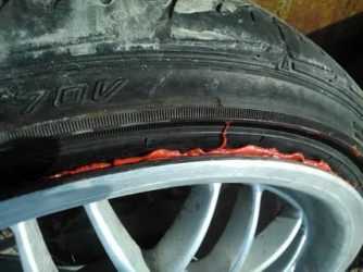 Колесо пропускает по ободу что делать?