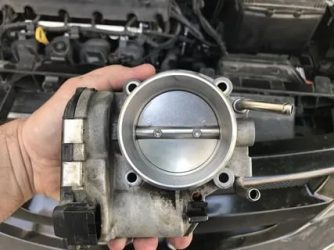 На что влияет дроссельная заслонка в автомобиле?