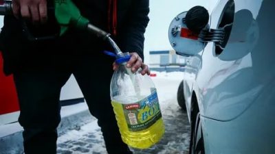 Не залили бензин на заправке что делать?