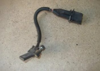 Z18xer датчик коленвала где находится?
